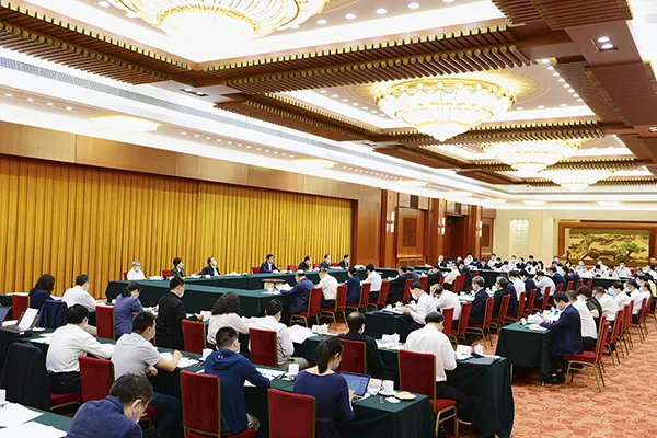 栗战书：在乡村振兴促进法实施座谈会上的讲话（全文）(图2)