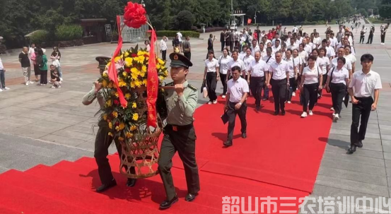 吐鲁番市非公有制企业党组织书记和党建指导员示范培训班在韶山开展学习培训活动(图8)